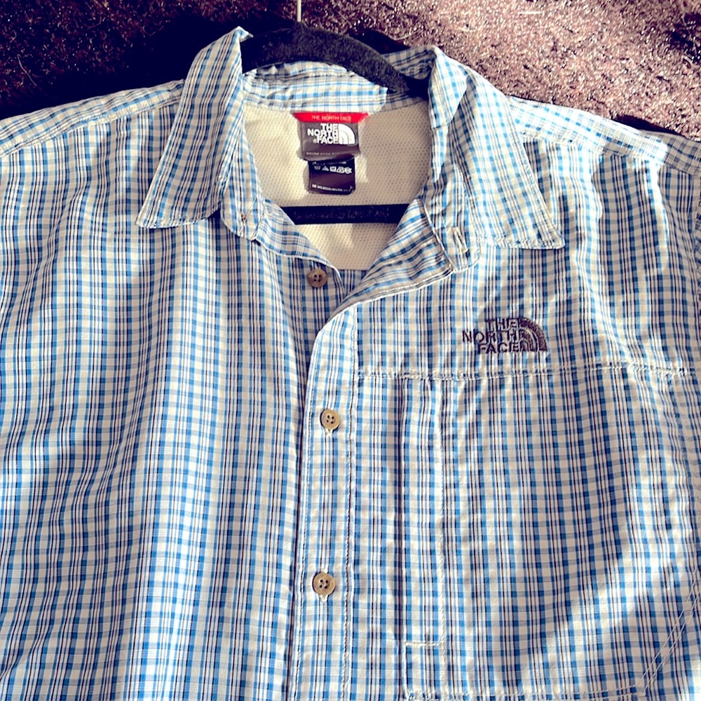 Northface light weight short sleeve